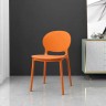 Пластиковый удобный и стильный стул в современном дизайне оранжевого цвета