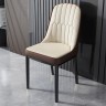 Двухцветный кожаный стильный стул кремового и коричневого цвета на прочном  металлическом каркасе