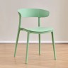 Эргономичный оригинальный стул однотононного зеленого цвета из прочного пластика в скандинавском стиле